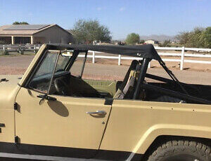 Jeep-Commando-SUV-1970-Tan-Black-0-8