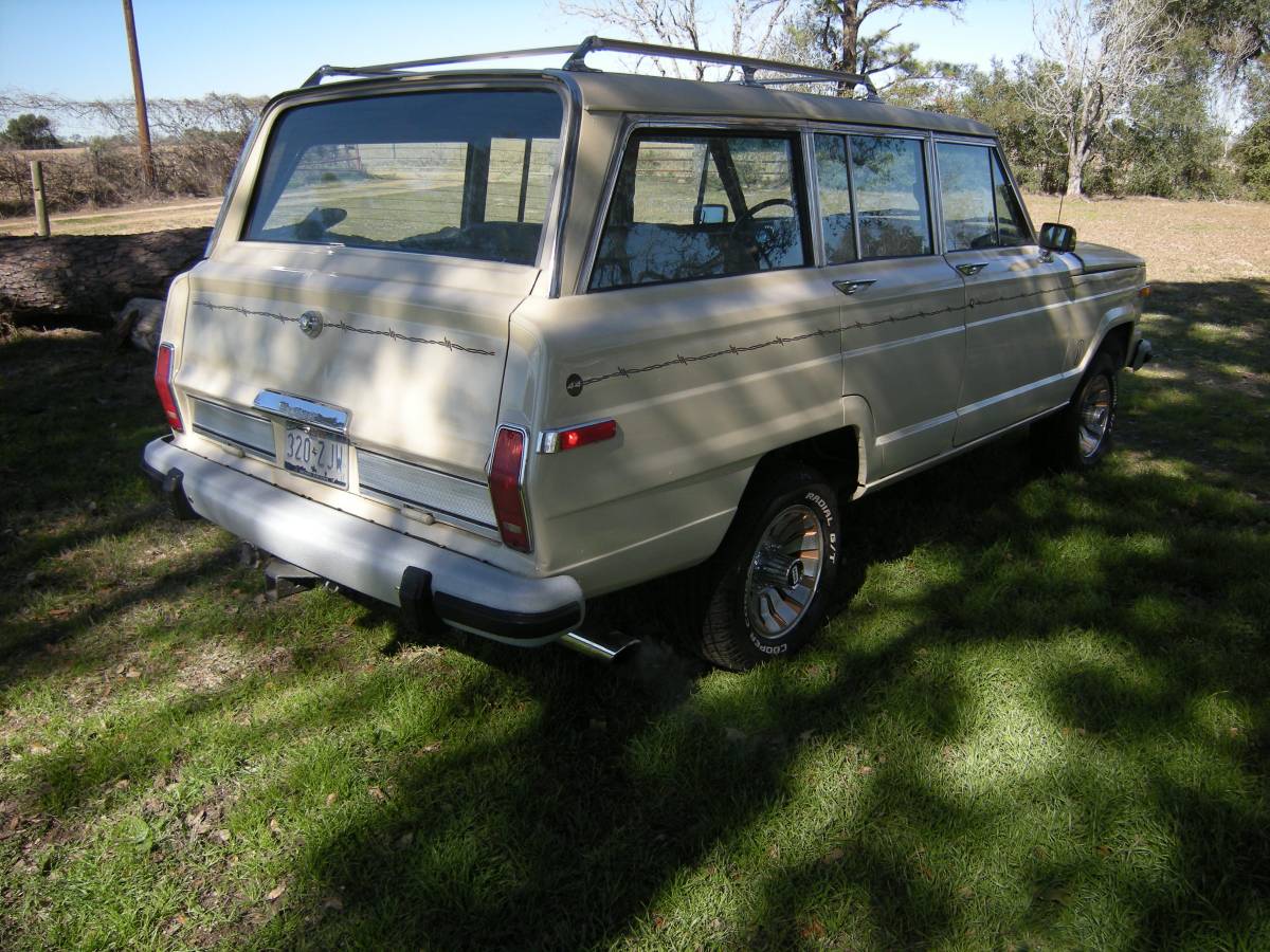 Jeep-Grand-wagoneer-1985-129-2