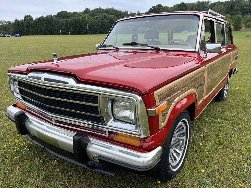 Jeep-Grand-wagoneer-1987-red-201168-6