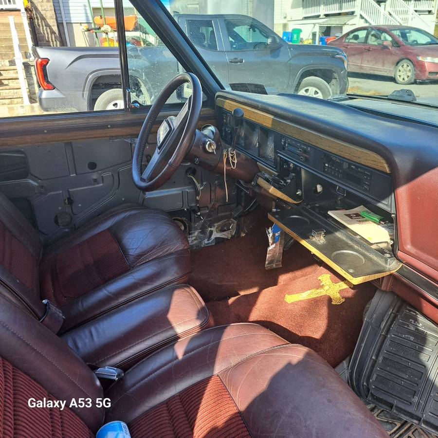 Jeep-Grand-wagoneer-1989-grey-290655-4