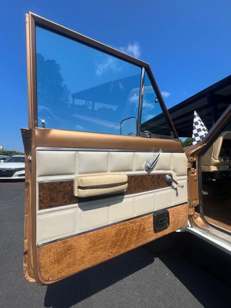 Jeep-J10-1974-Gold-Tan-61965-7