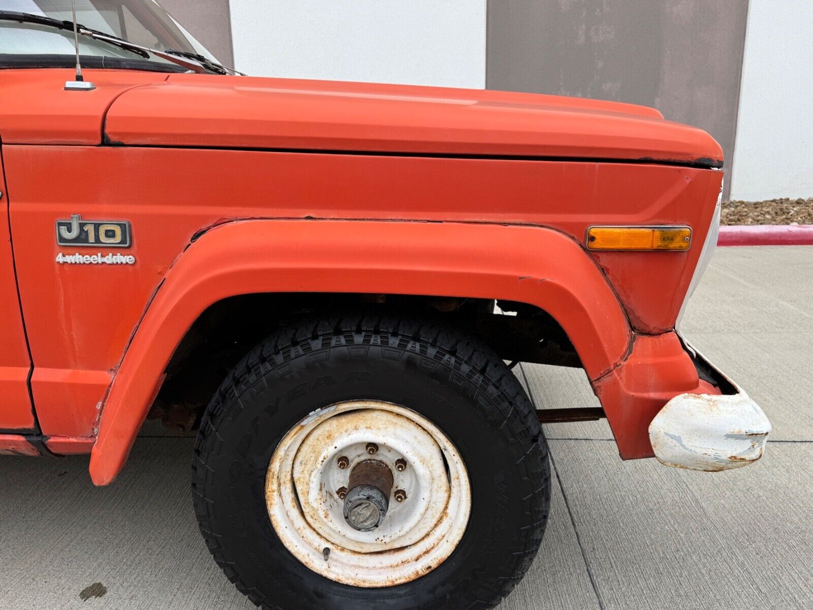 Jeep-J10-1975-Orange-Black-122862-10