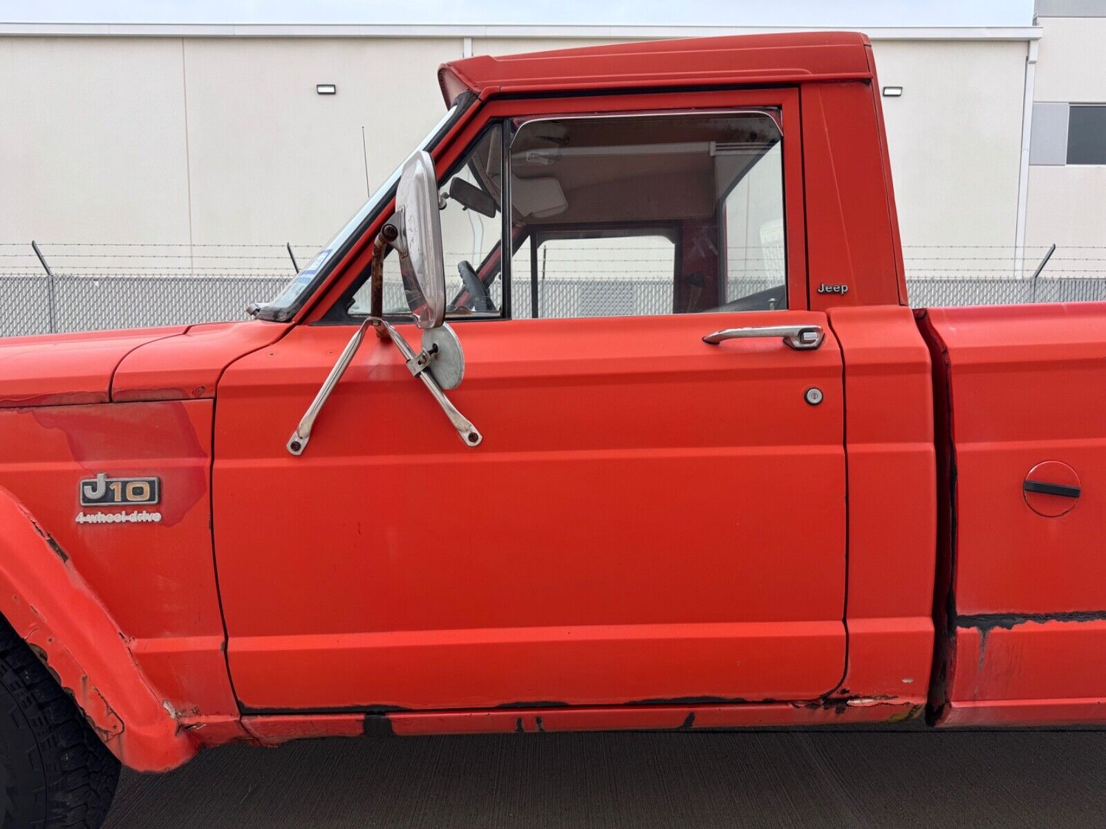 Jeep-J10-1975-Orange-Black-122862-18