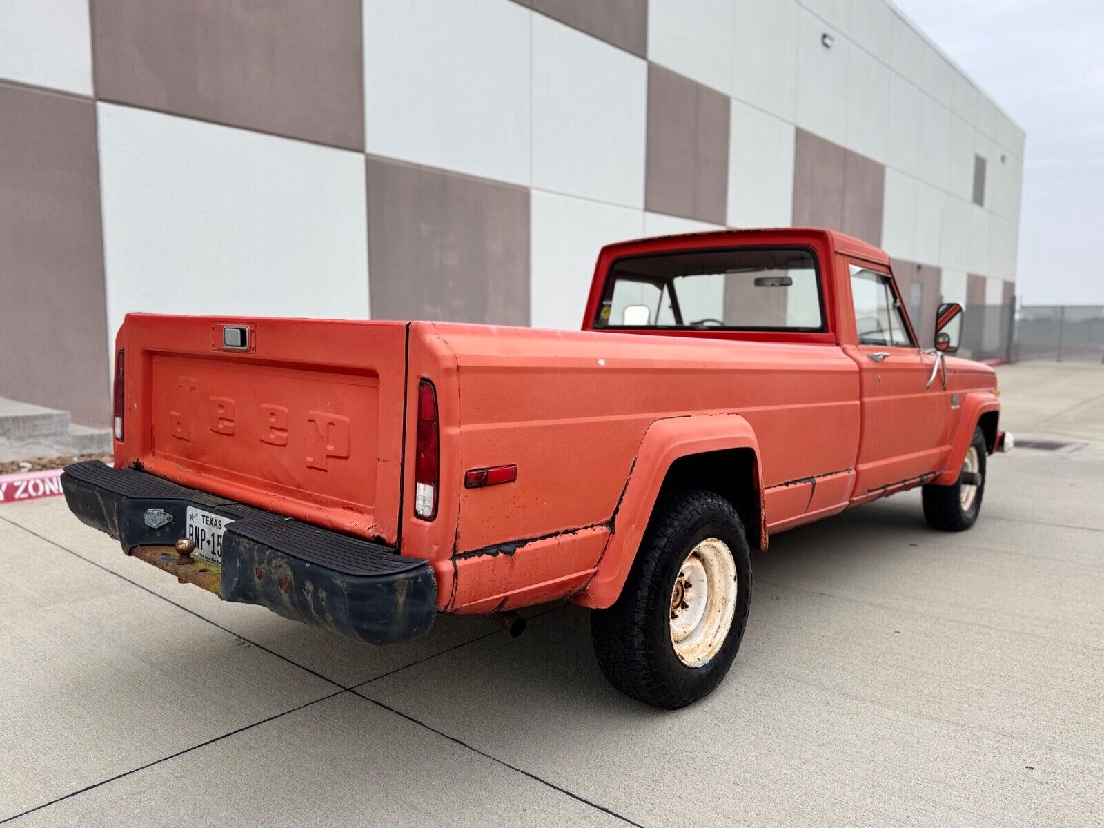 Jeep-J10-1975-Orange-Black-122862-4