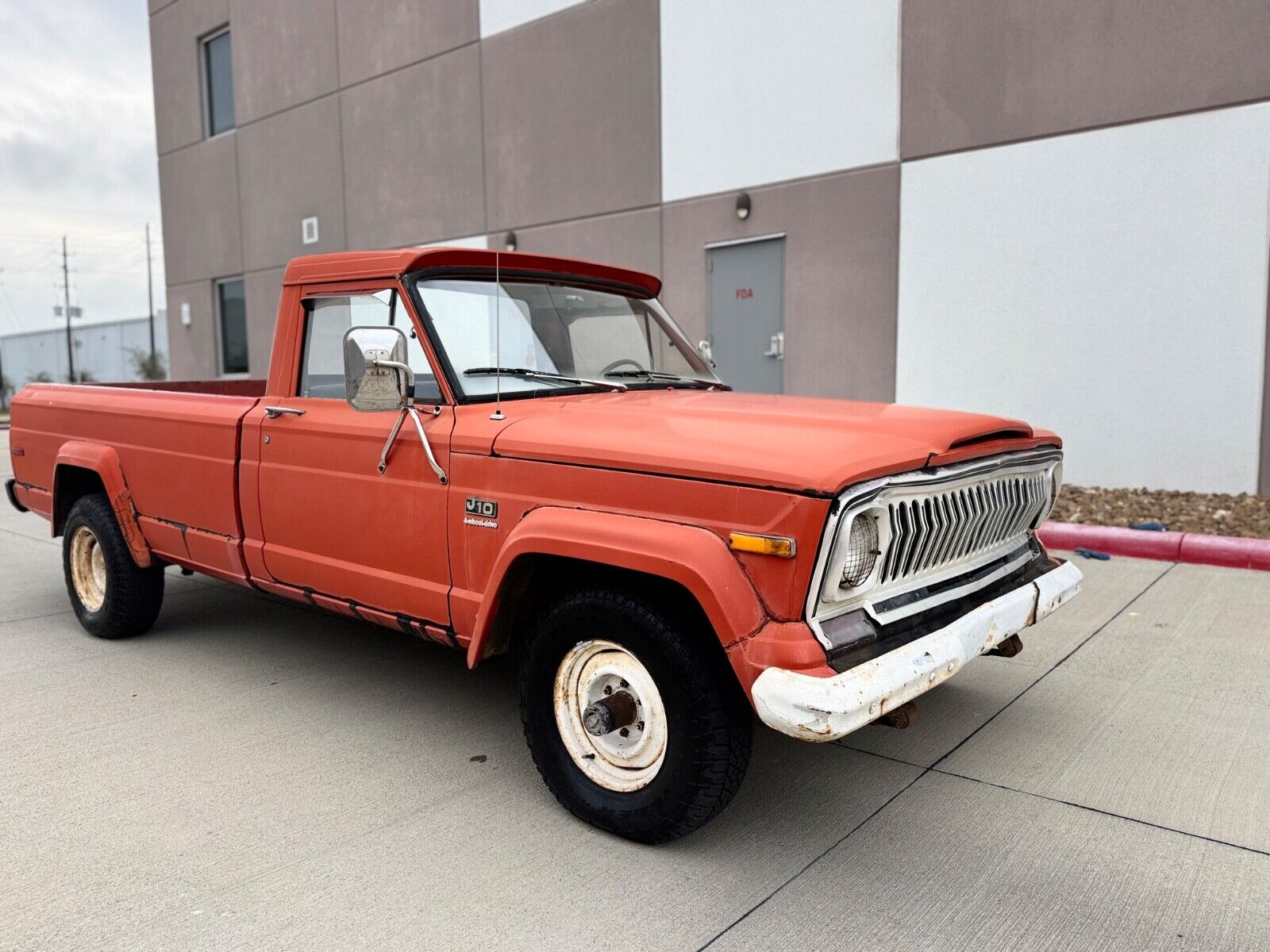 Jeep-J10-1975-Orange-Black-122862-6