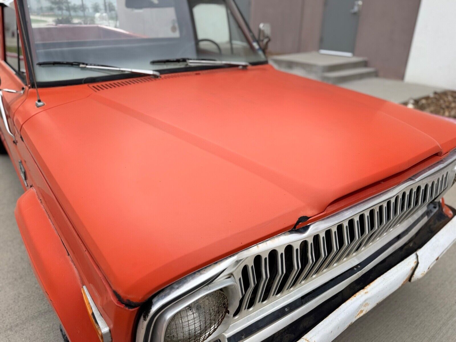 Jeep-J10-1975-Orange-Black-122862-8