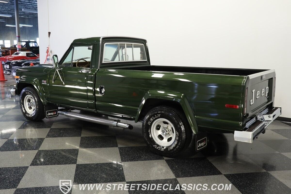 Jeep-J10-Pickup-1983-Green-Beige-97317-7