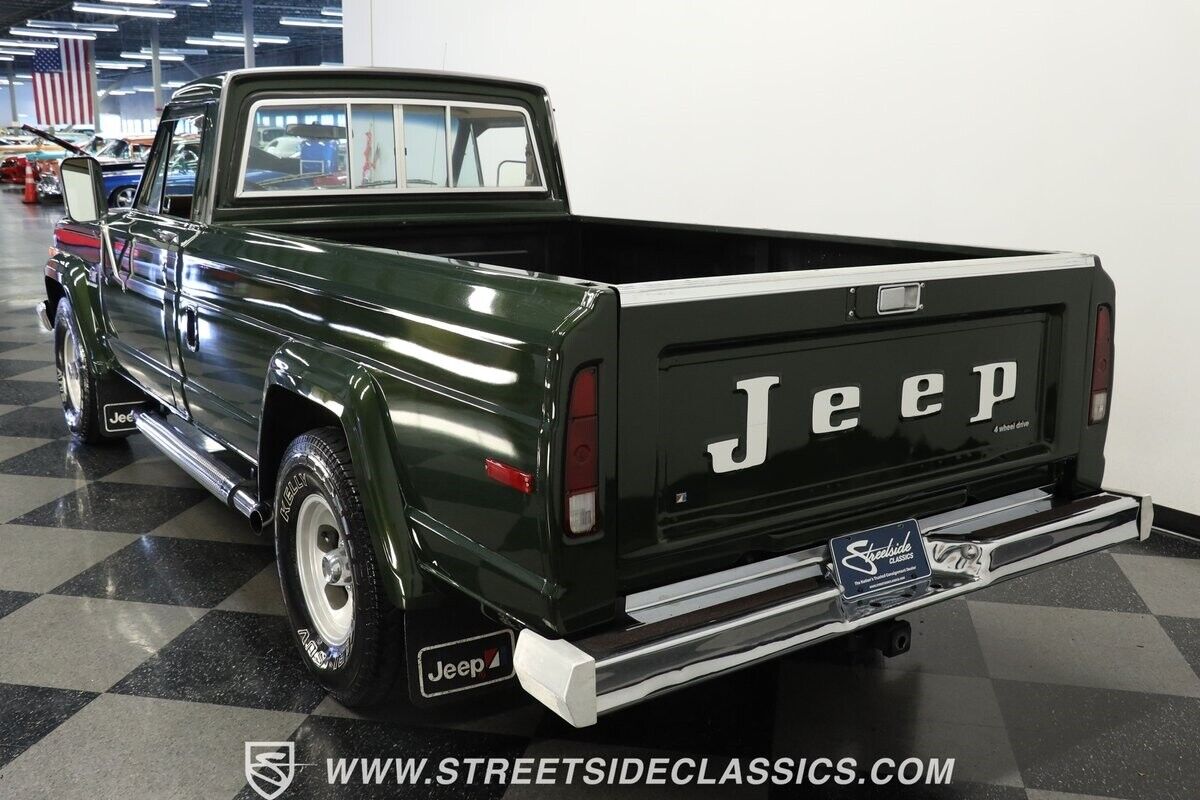 Jeep-J10-Pickup-1983-Green-Beige-97317-8