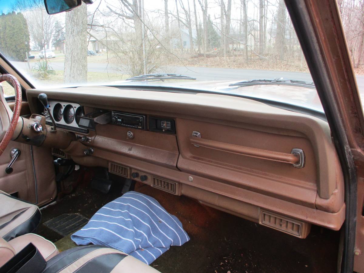 Jeep-J20-1979-custom-194730-17