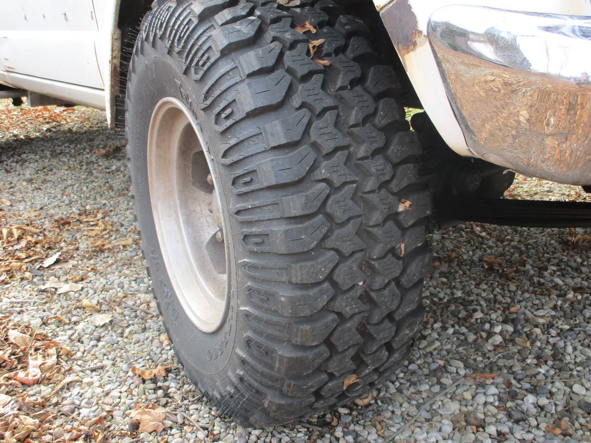 Jeep-J20-1979-custom-194730-7