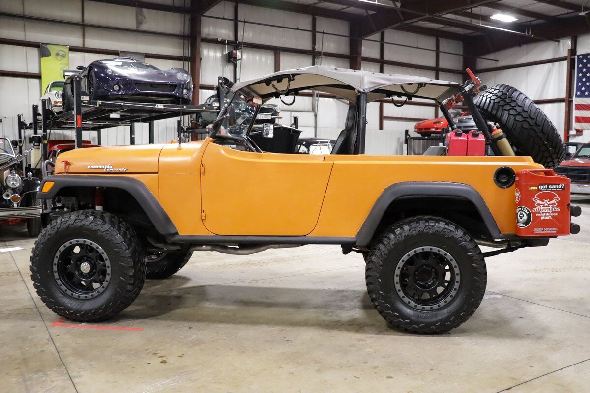 Jeep-Jeepster-1969-Orange-Black-2720-3