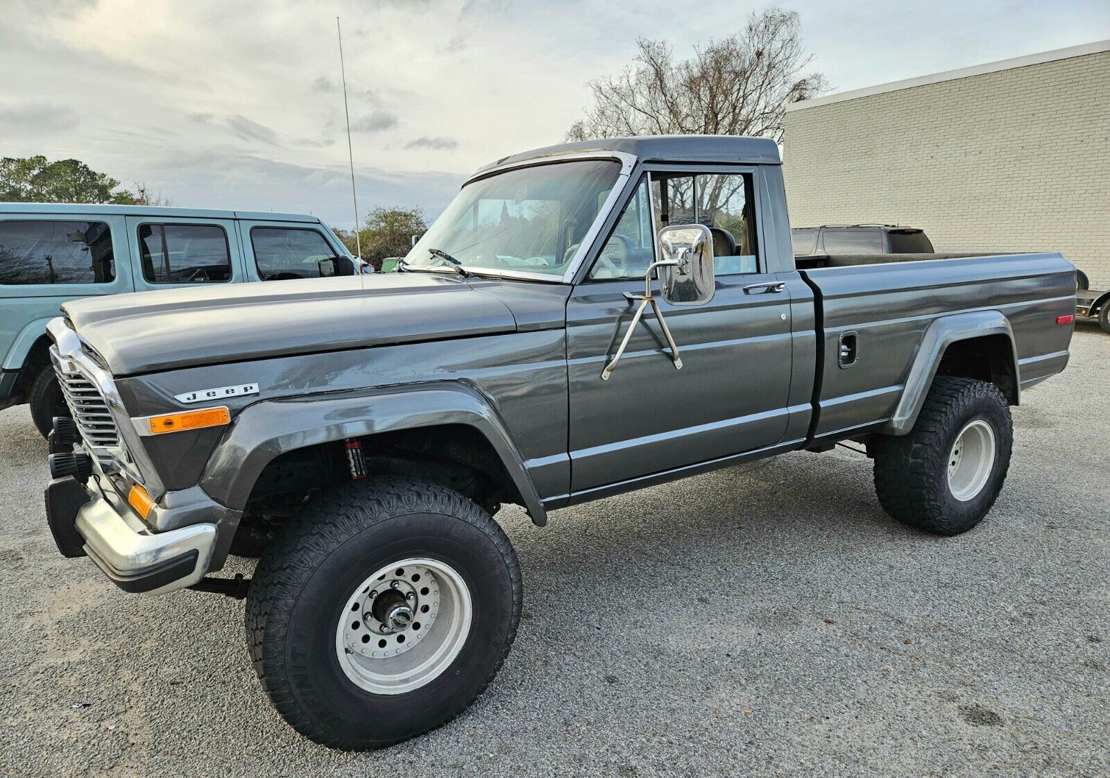 Jeep-Other-1983-Gray-290-11