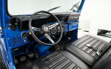 Jeep-Renegade-SUV-1984-Blue-Black-0-1