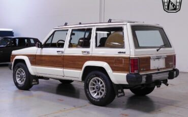 Jeep-Wagoneer-1986-White-Tan-136752-3