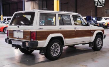 Jeep-Wagoneer-1986-White-Tan-136752-4