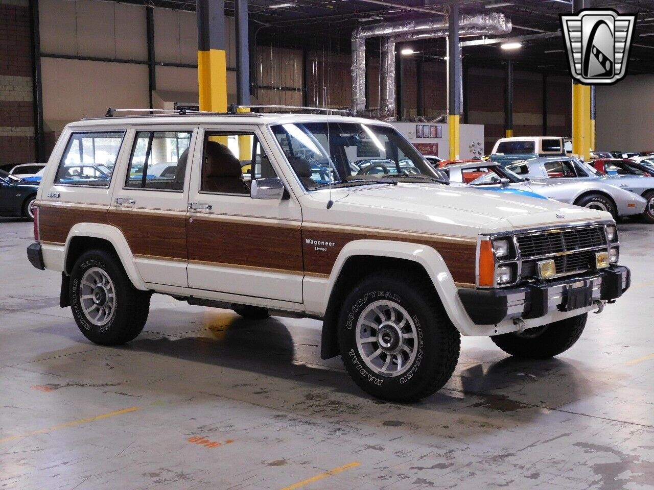 Jeep-Wagoneer-1986-White-Tan-136752-5