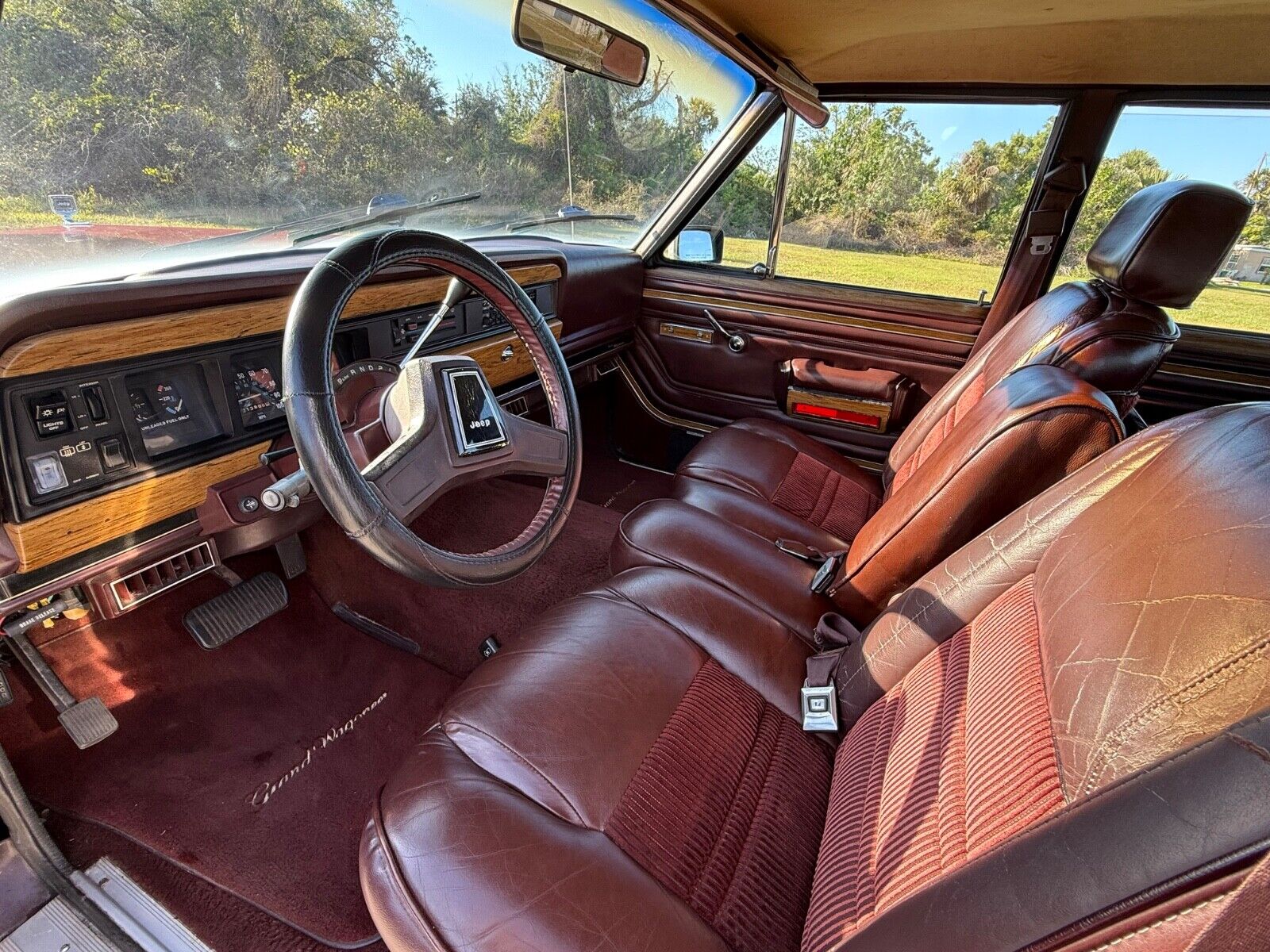 Jeep-Wagoneer-1987-Burgundy-Tan-342790-12