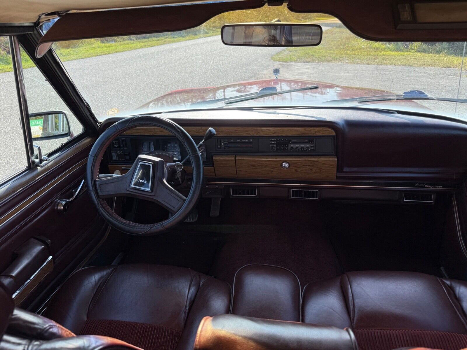 Jeep-Wagoneer-1987-Burgundy-Tan-342790-16