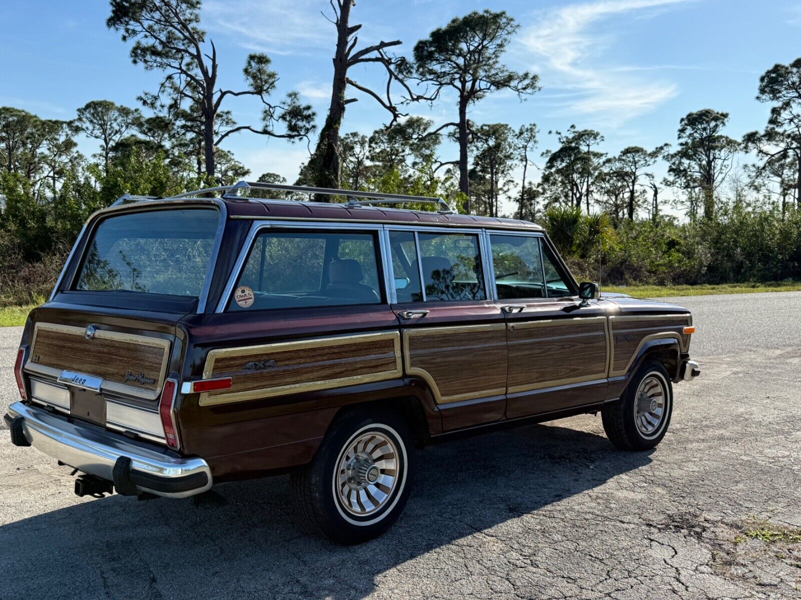 Jeep-Wagoneer-1987-Burgundy-Tan-342790-4