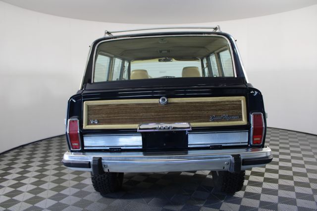 Jeep-Wagoneer-1987-Tan-141671-3