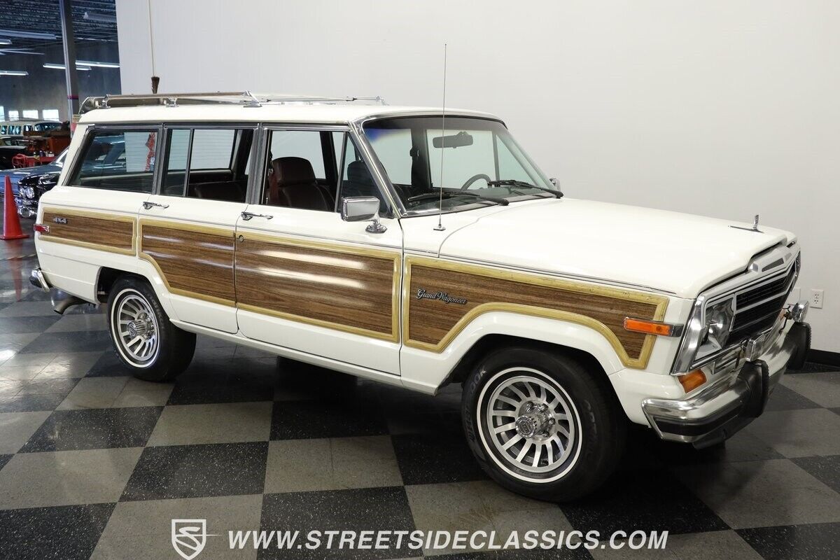 Jeep-Wagoneer-1988-White-Burgundy-96773-14