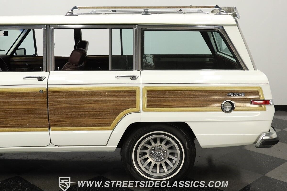 Jeep-Wagoneer-1988-White-Burgundy-96773-23