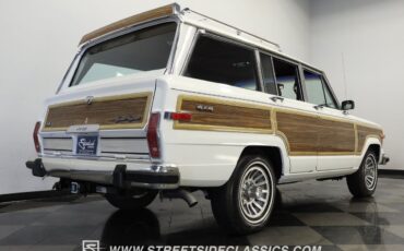 Jeep-Wagoneer-1988-White-Burgundy-96773-25