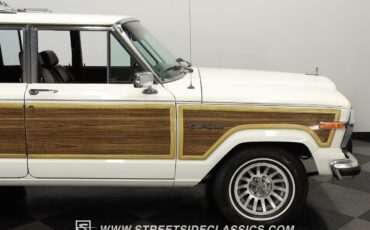 Jeep-Wagoneer-1988-White-Burgundy-96773-28