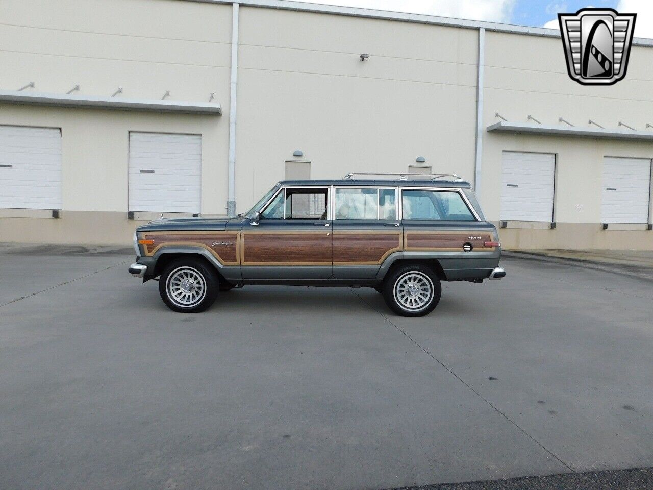 Jeep-Wagoneer-1990-Gray-Tan-177561-5