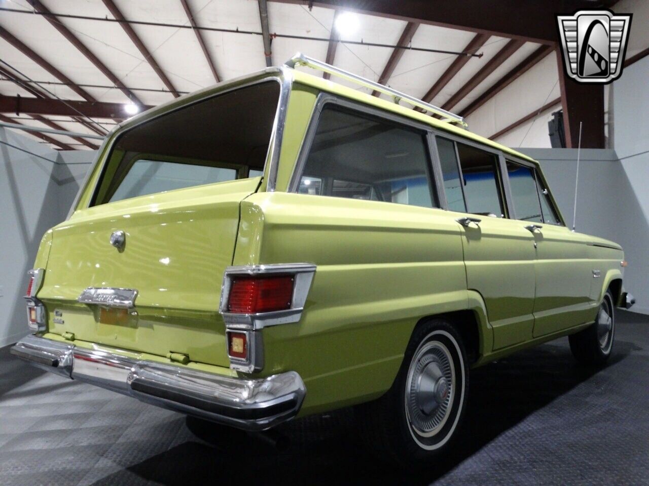 Jeep-Wagoneer-Cabriolet-1975-Green-Parchment-27735-7