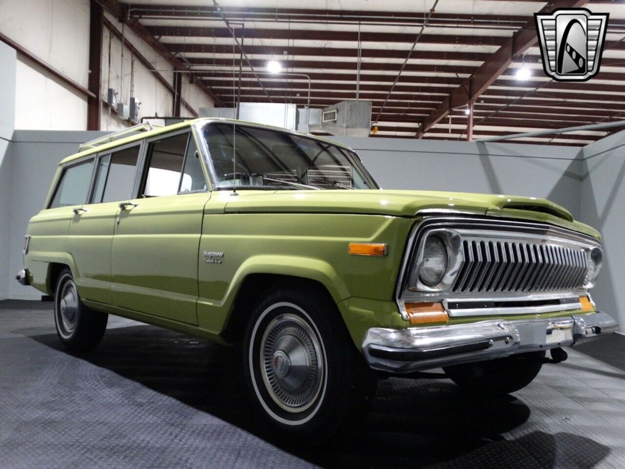 Jeep-Wagoneer-Cabriolet-1975-Green-Parchment-27735-9