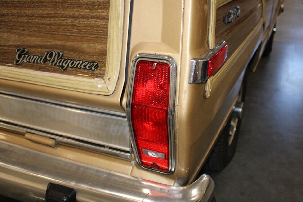 Jeep-Wagoneer-Cabriolet-1987-Gold-Brown-330633-11