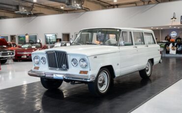 Jeep Wagoneer SUV 1965