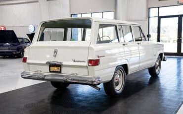 Jeep-Wagoneer-SUV-1965-White-Green-61256-4