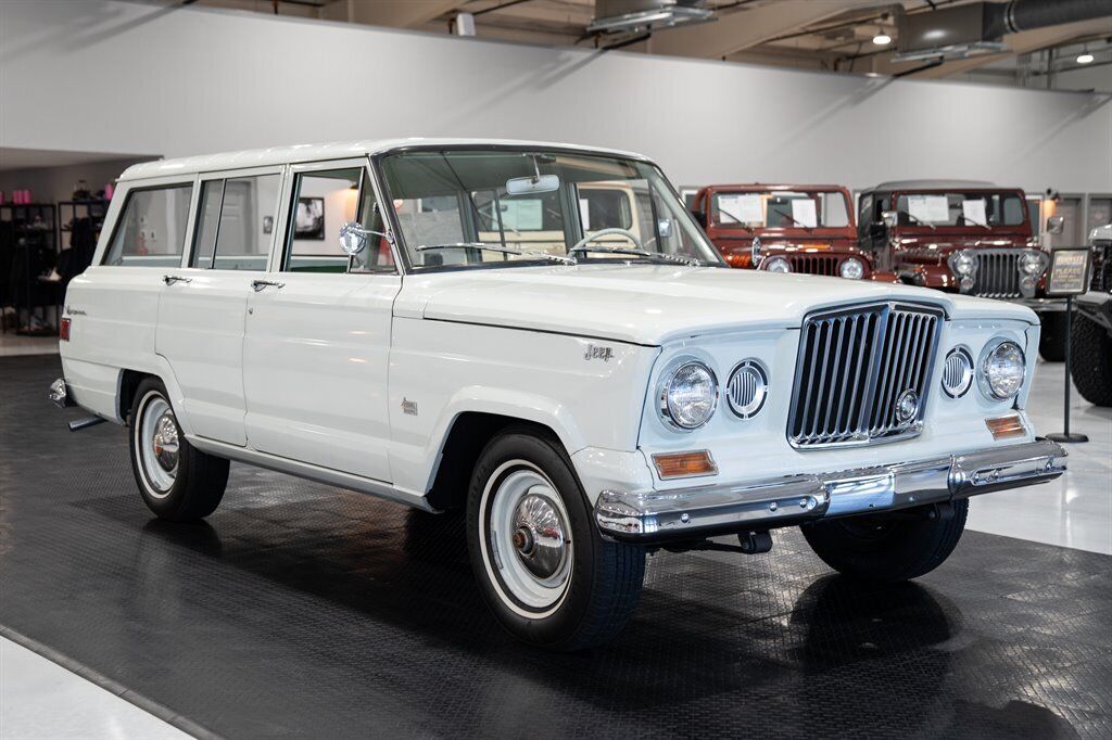 Jeep-Wagoneer-SUV-1965-White-Green-61256-6