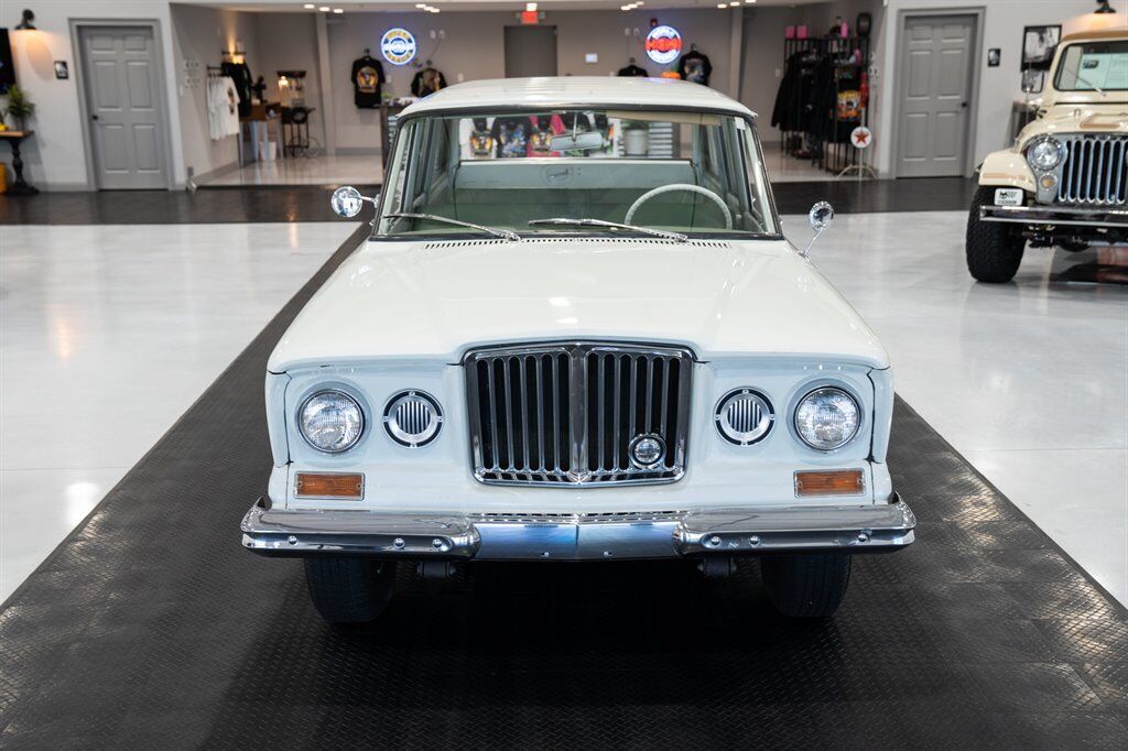 Jeep-Wagoneer-SUV-1965-White-Green-61256-8