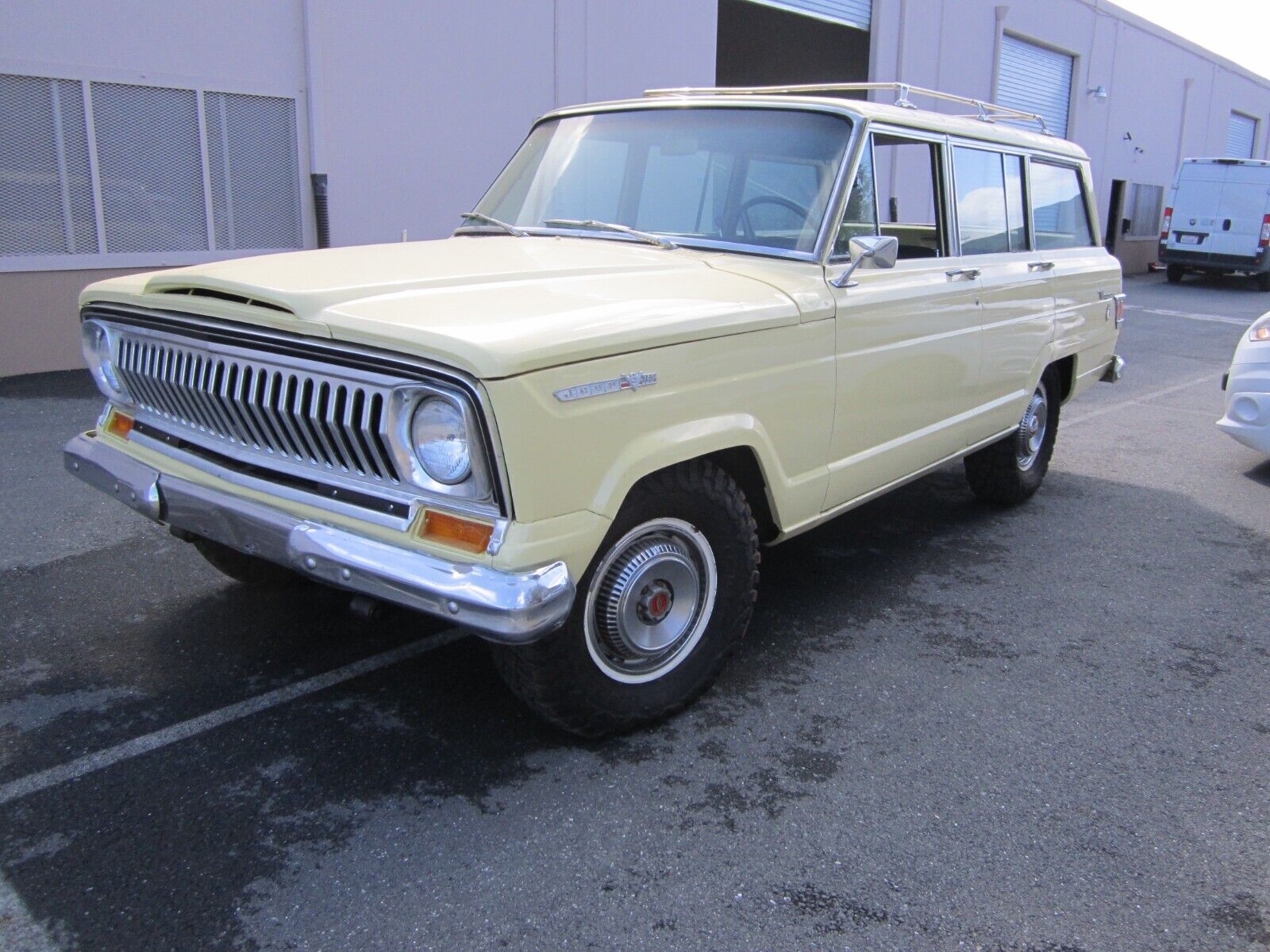 Jeep Wagoneer SUV 1966 à vendre