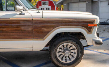 Jeep-Wagoneer-SUV-1984-White-Brown-404938-10