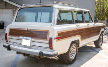 Jeep-Wagoneer-SUV-1984-White-Brown-404938-7