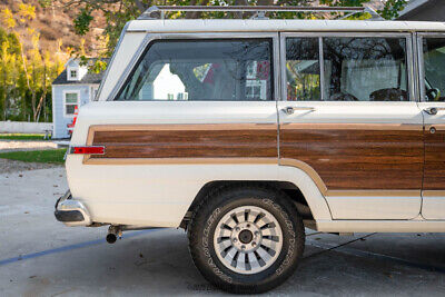 Jeep-Wagoneer-SUV-1984-White-Brown-404938-9