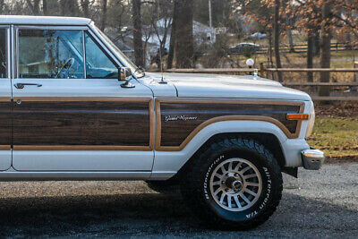 Jeep-Wagoneer-SUV-1990-White-Burgundy-198429-10