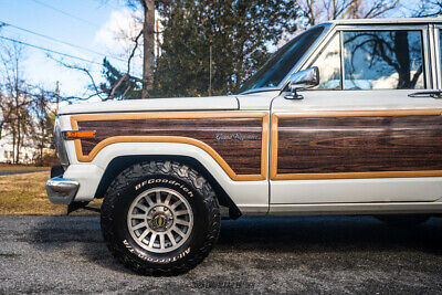 Jeep-Wagoneer-SUV-1990-White-Burgundy-198429-3