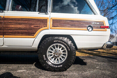 Jeep-Wagoneer-SUV-1990-White-Burgundy-198429-4