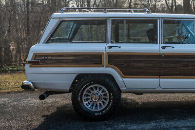 Jeep-Wagoneer-SUV-1990-White-Burgundy-198429-9