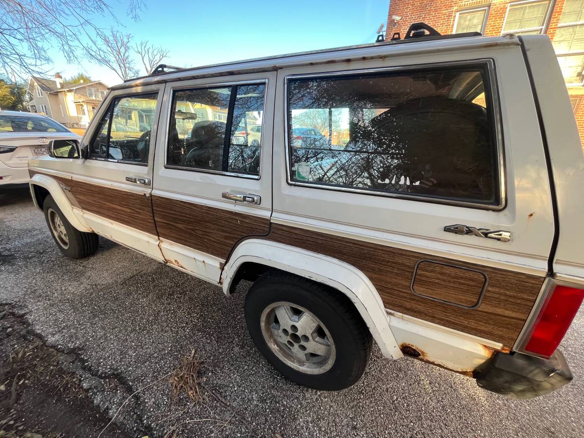 Jeep-Wagoneer-limited-1989-white-165762-2