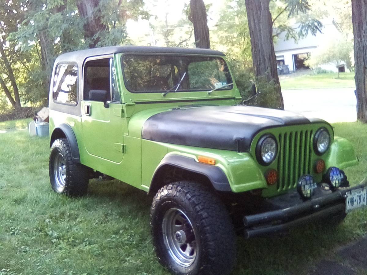 Jeep-Wrangler-1984-custom-215652-2