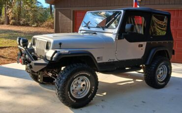 Jeep-Wrangler-1987-silver-268760-1