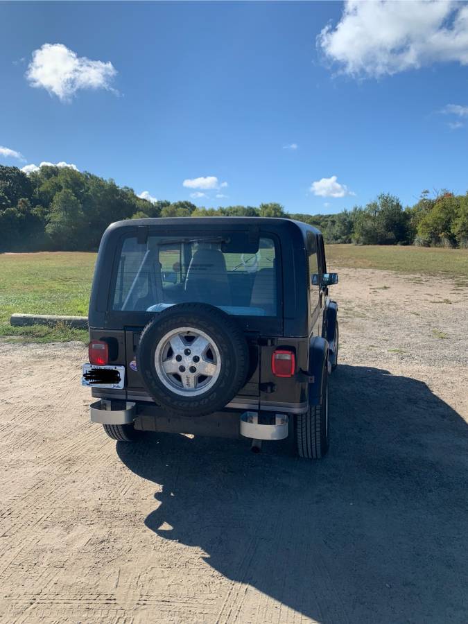 Jeep-Wrangler-1988-black-87709-16