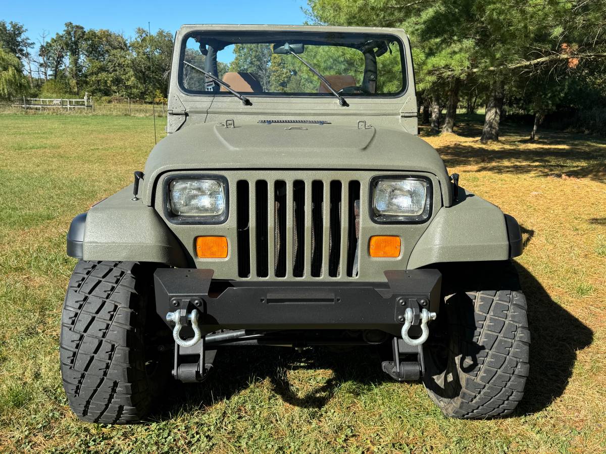 Jeep-Wrangler-1988-green-275472-8