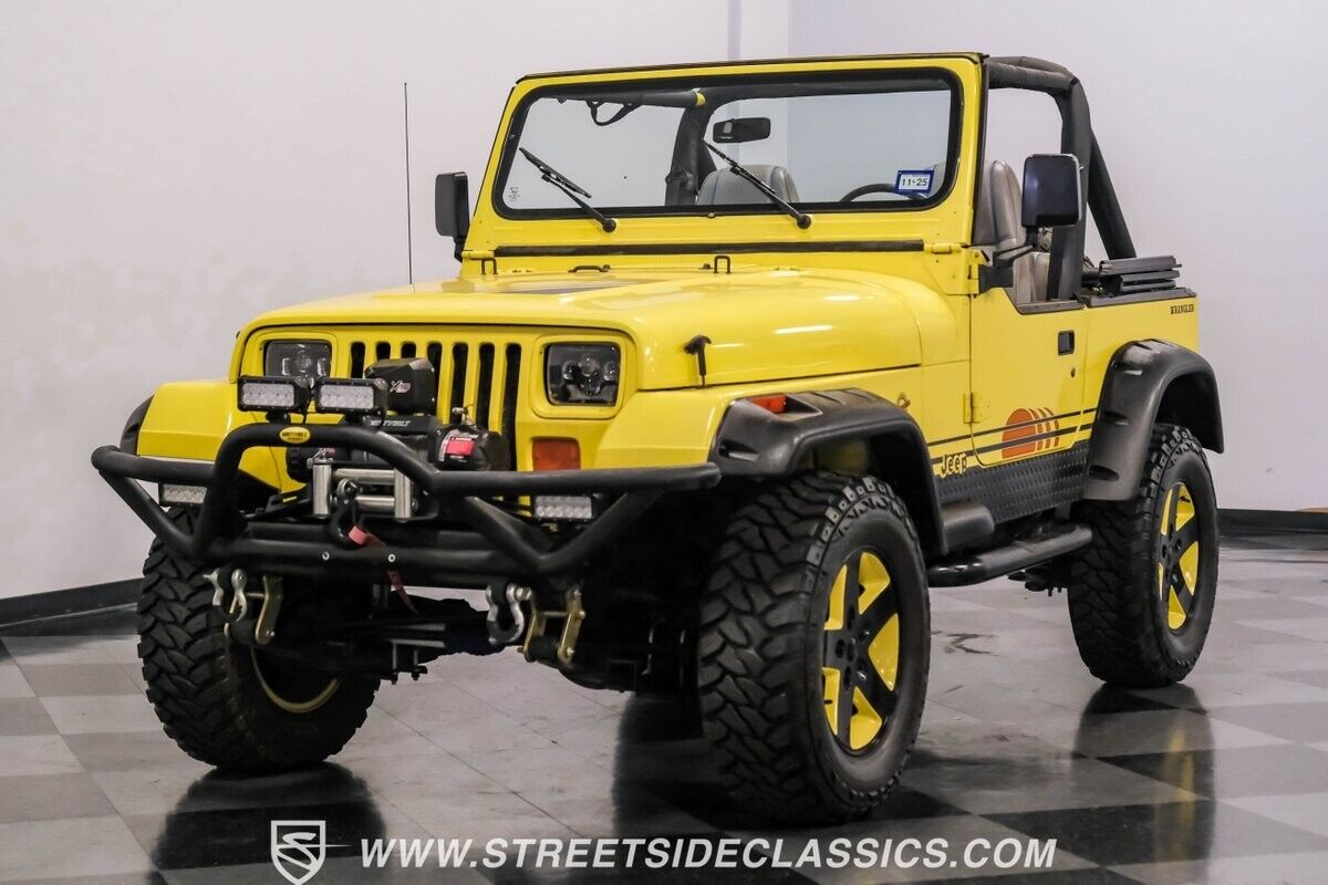 Jeep-Wrangler-1990-Yellow-Gray-112416-5